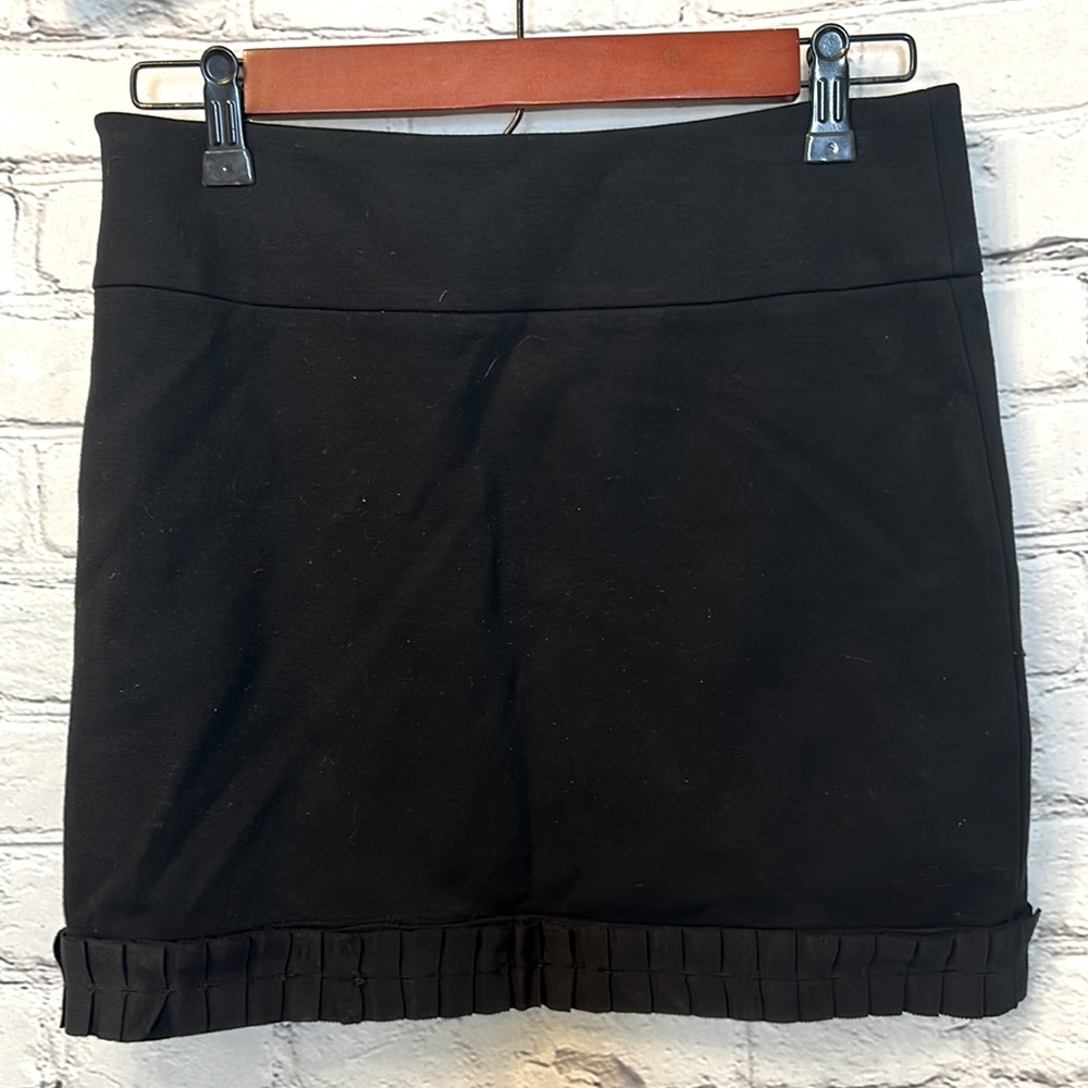 Diane Von Furstenberg Black Ruffle Mini Skirt Size 2
